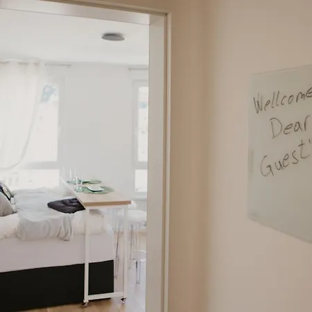 Akro Apartment *