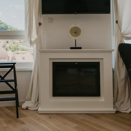 Akro Apartment